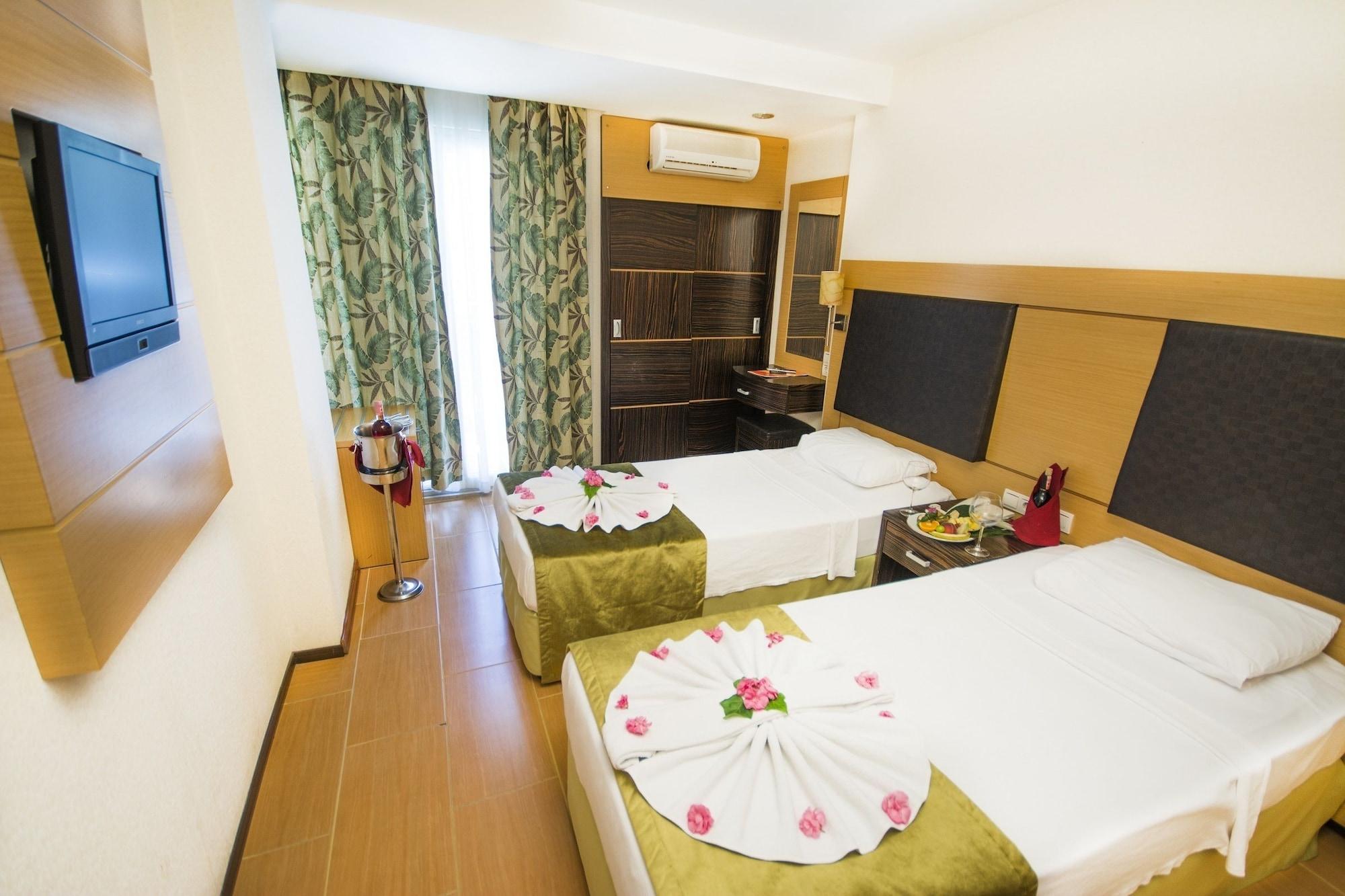 Mersoy Exclusive Hotel (Adults Only) İçmeler Buitenkant foto