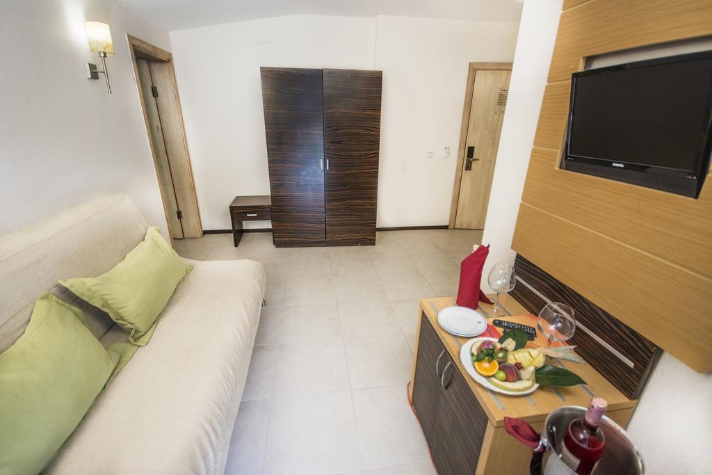Mersoy Exclusive Hotel (Adults Only) İçmeler Buitenkant foto
